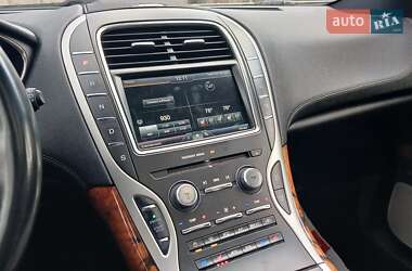 Внедорожник / Кроссовер Lincoln MKX 2015 в 