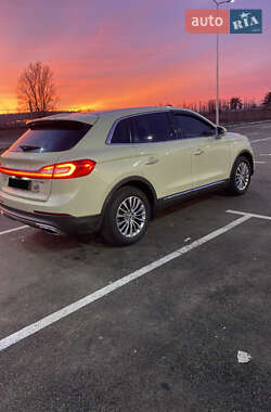 Внедорожник / Кроссовер Lincoln MKX 2015 в 