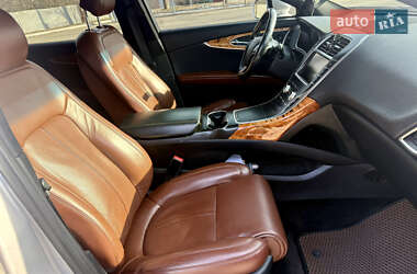 Внедорожник / Кроссовер Lincoln MKX 2015 в 