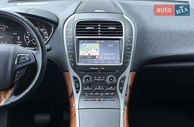 Внедорожник / Кроссовер Lincoln MKX 2017 в 