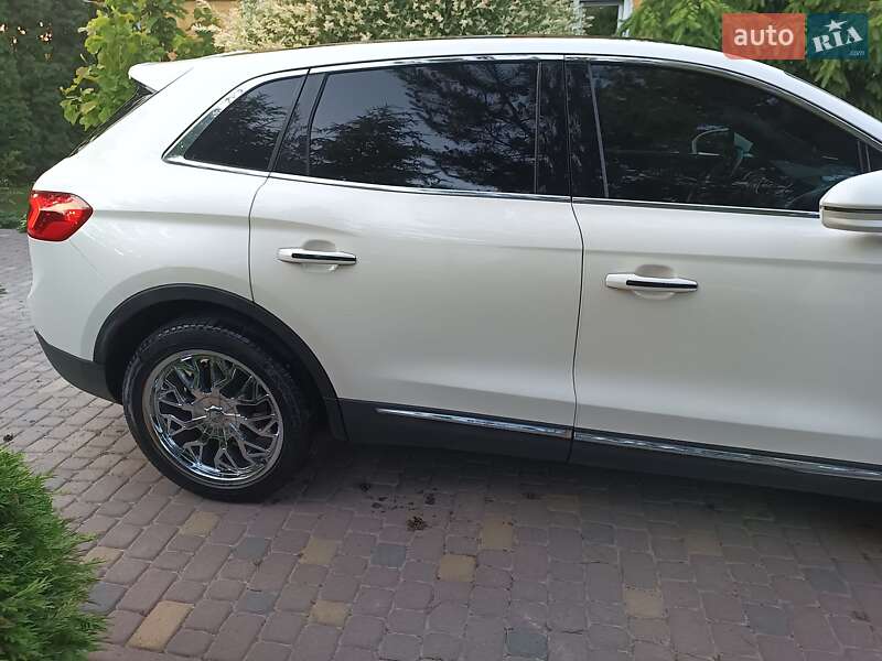 Позашляховик / Кросовер Lincoln MKX 2015 в Львові