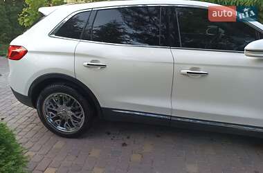 Внедорожник / Кроссовер Lincoln MKX 2015 в 