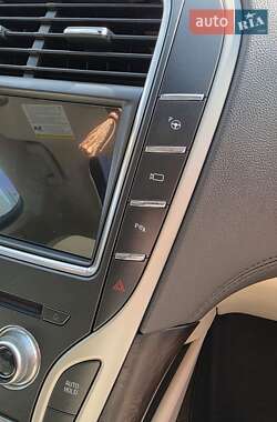 Внедорожник / Кроссовер Lincoln MKX 2017 в 