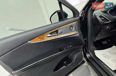 Внедорожник / Кроссовер Lincoln MKX 2015 в 