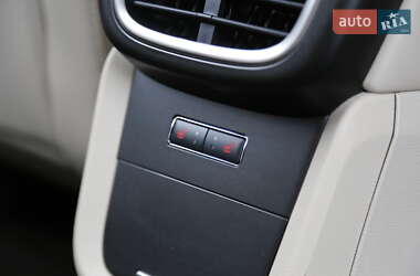 Внедорожник / Кроссовер Lincoln MKX 2015 в 