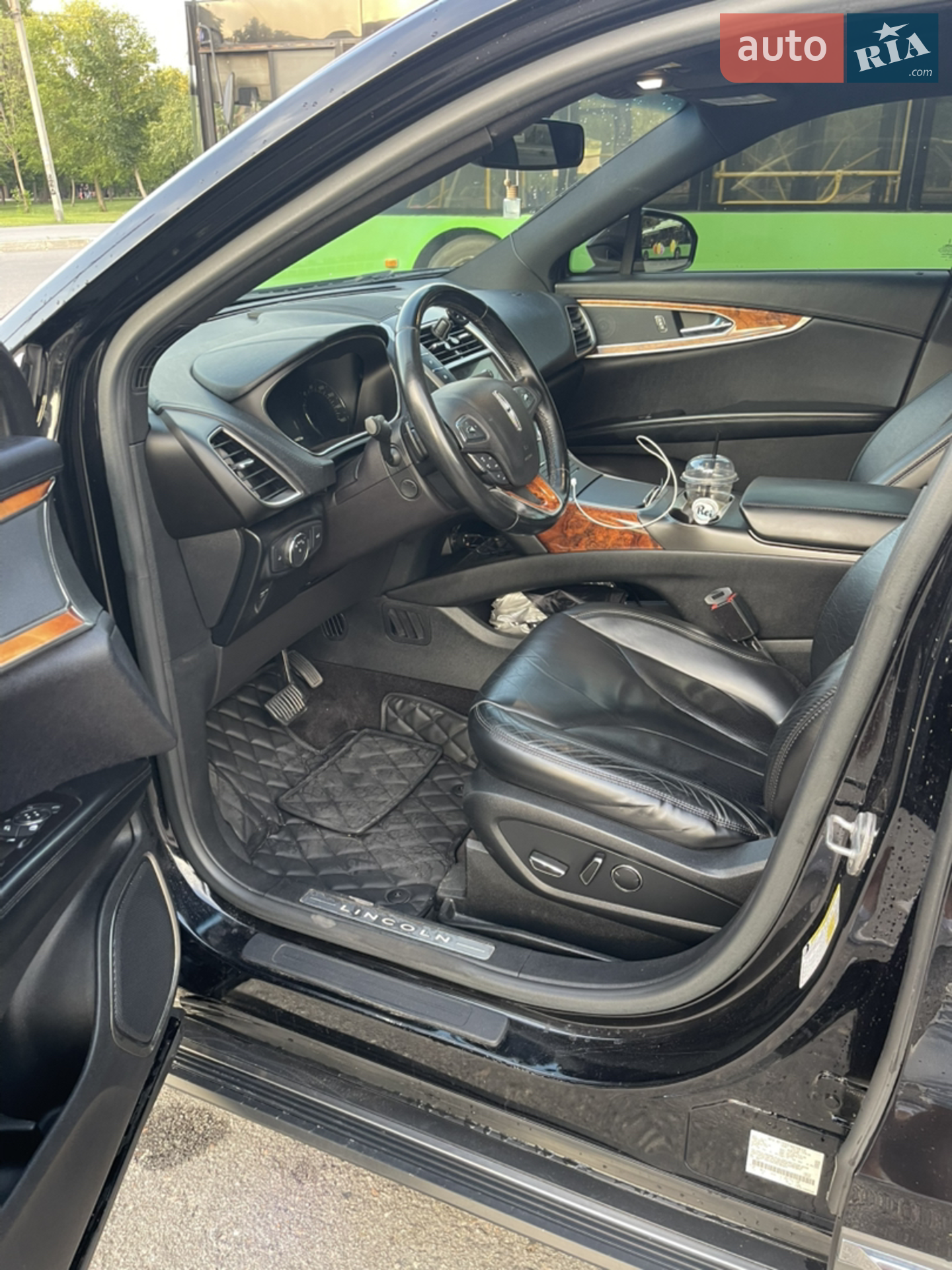 2016 Lincoln MKX - мініатюра 15