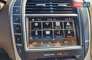 Внедорожник / Кроссовер Lincoln MKX 2018 в 
