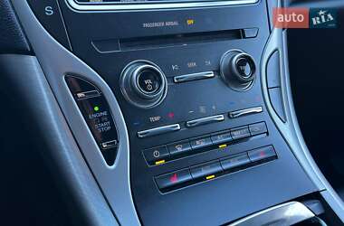 Внедорожник / Кроссовер Lincoln MKX 2016 в 