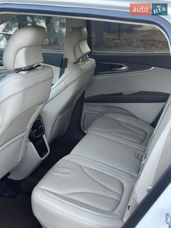 Позашляховик / Кросовер Lincoln MKX 2018 в Рівному фото 6 Позашляховик / Кросовер Lincoln MKX 2018 в Рівному