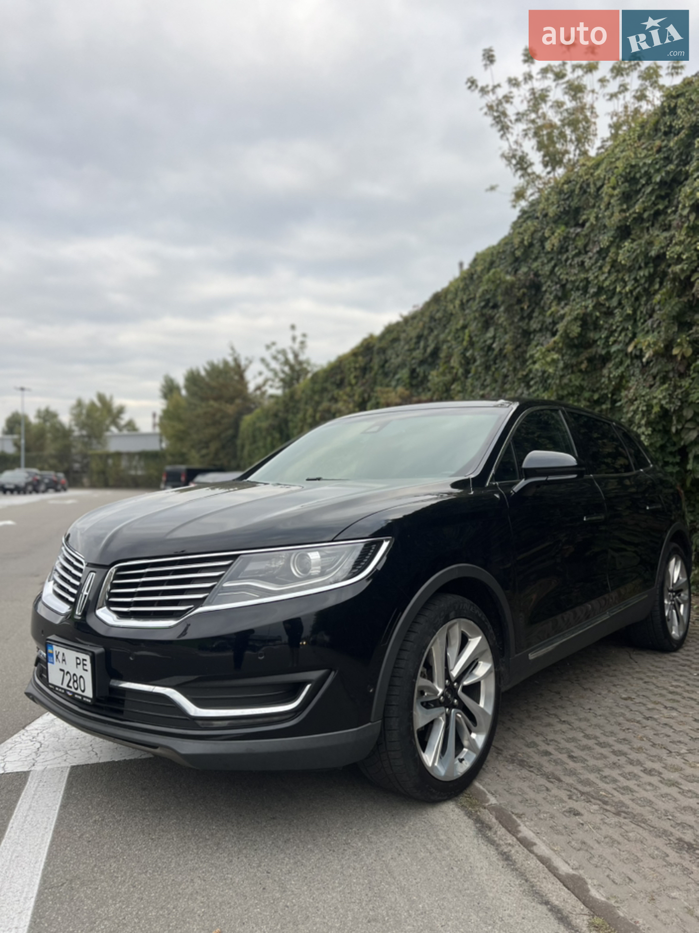 2016 Lincoln MKX - мініатюра 2