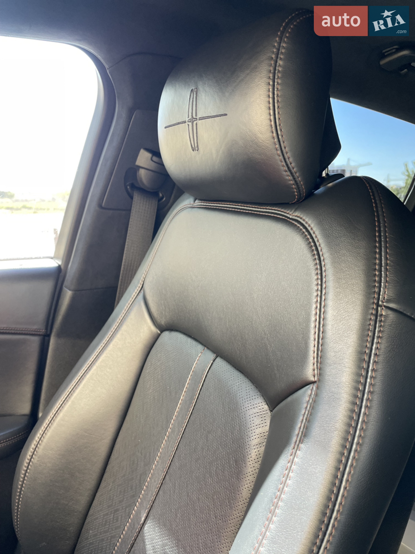 2017 Lincoln MKX - мініатюра 18