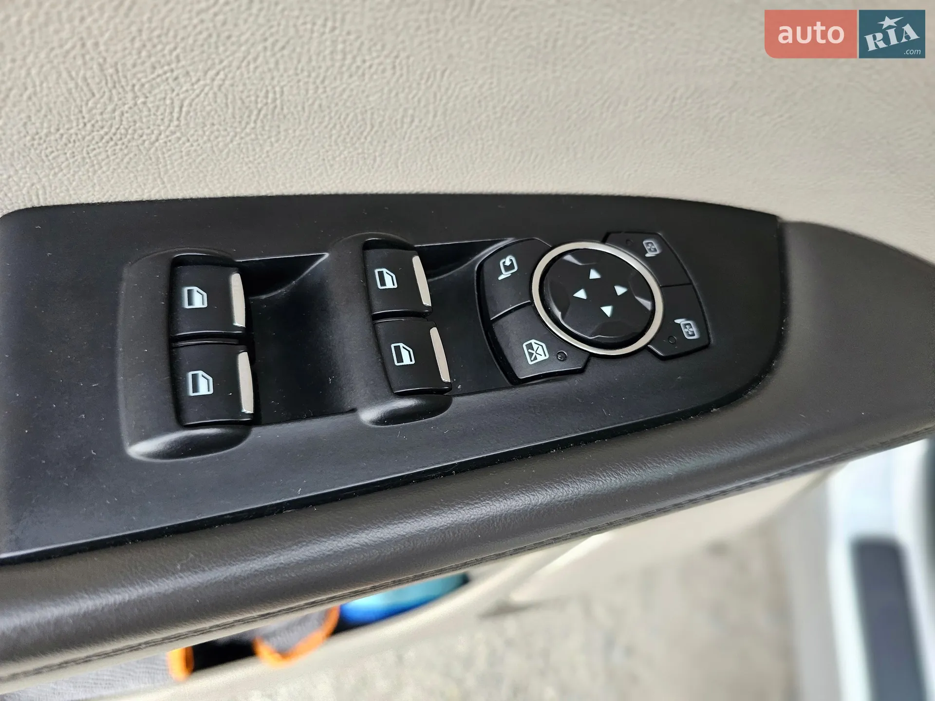 2016 Lincoln MKX - мініатюра 15