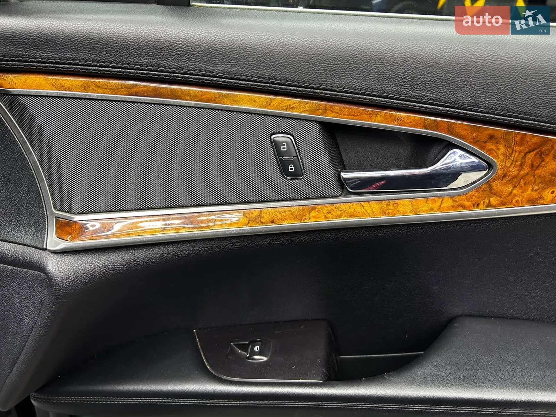 2016 Lincoln MKX - мініатюра 21