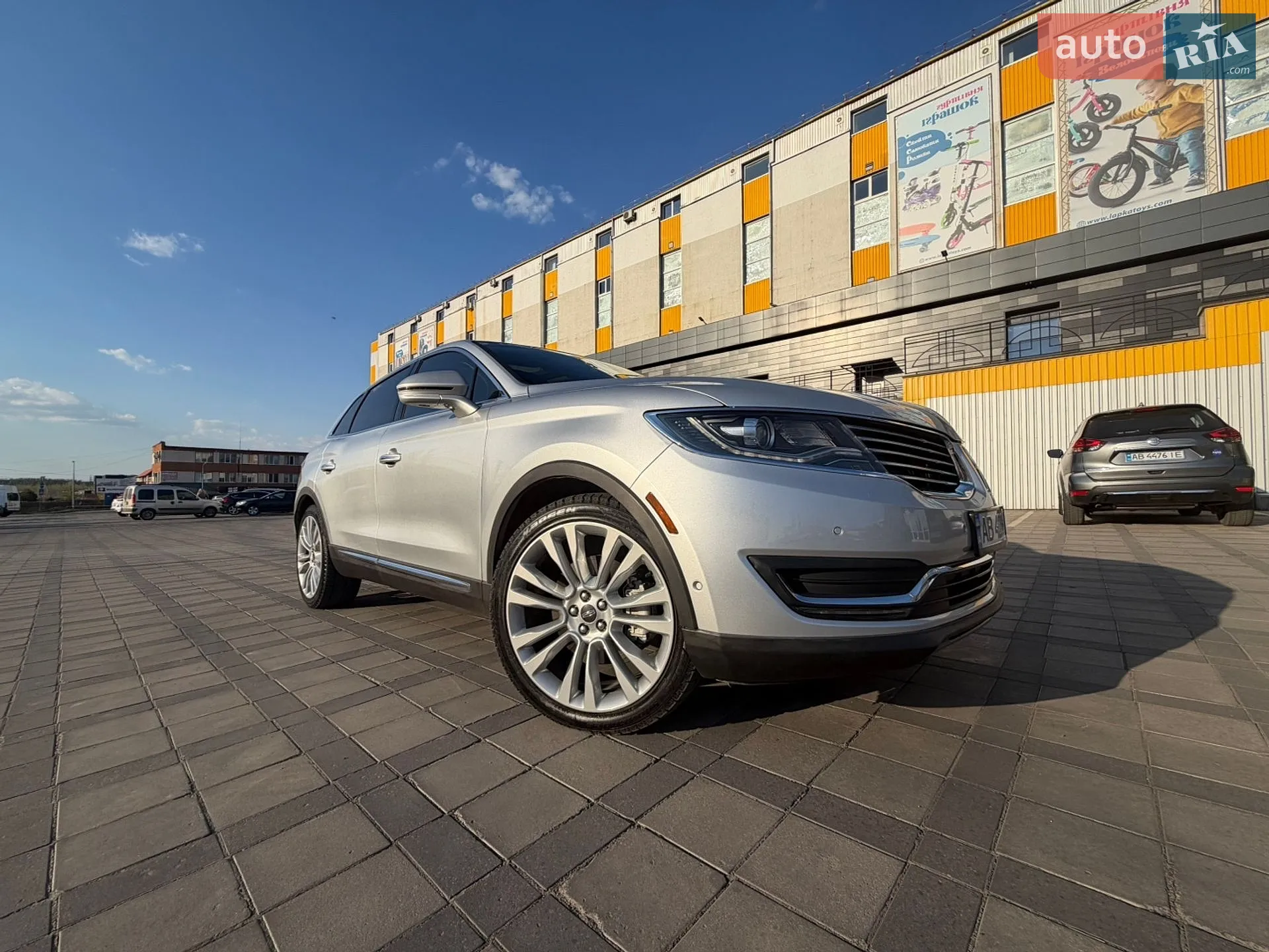 2016 Lincoln MKX - мініатюра 2
