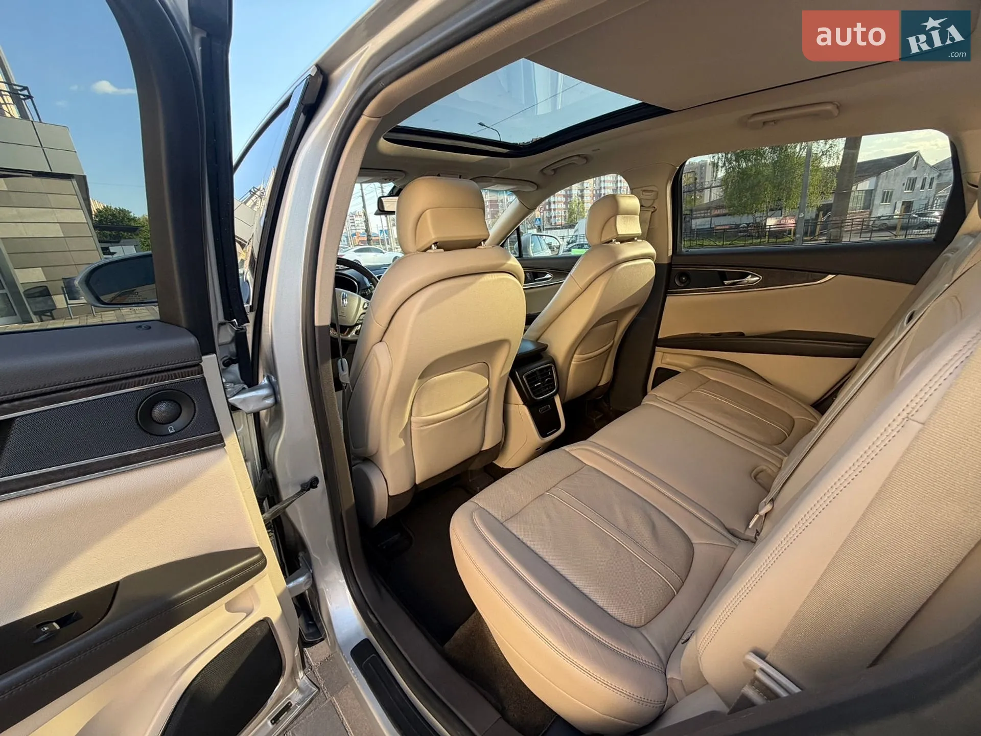 2016 Lincoln MKX - мініатюра 24