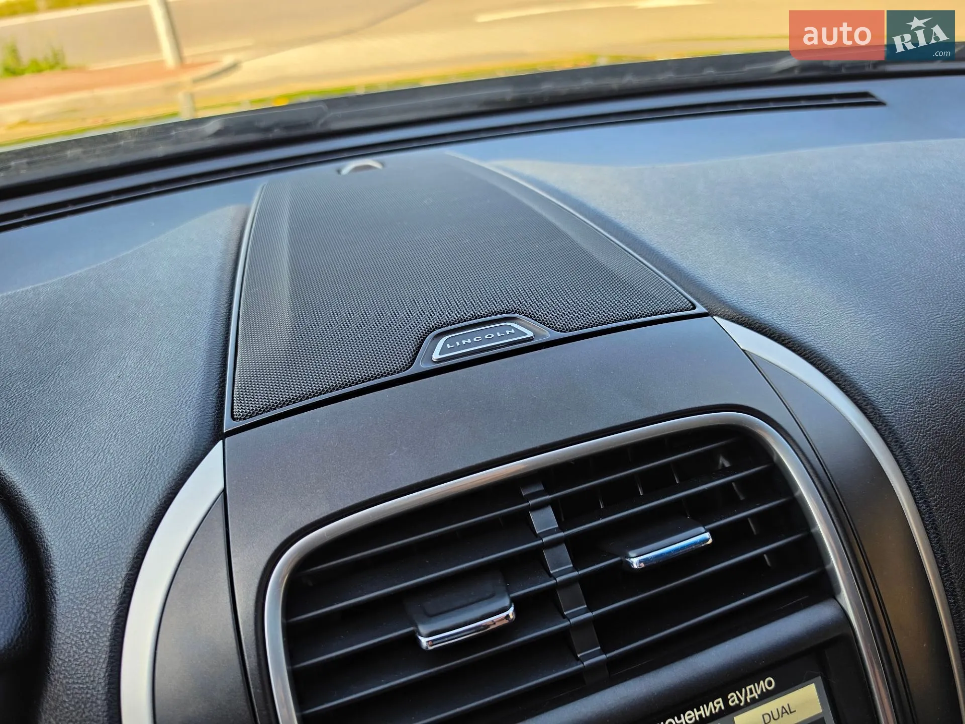2016 Lincoln MKX - мініатюра 51
