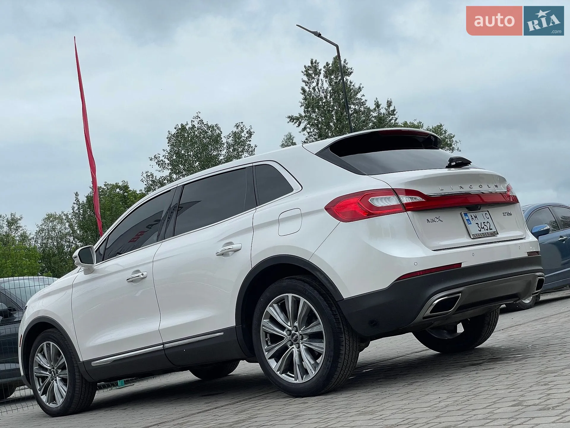 2016 Lincoln MKX - мініатюра 18