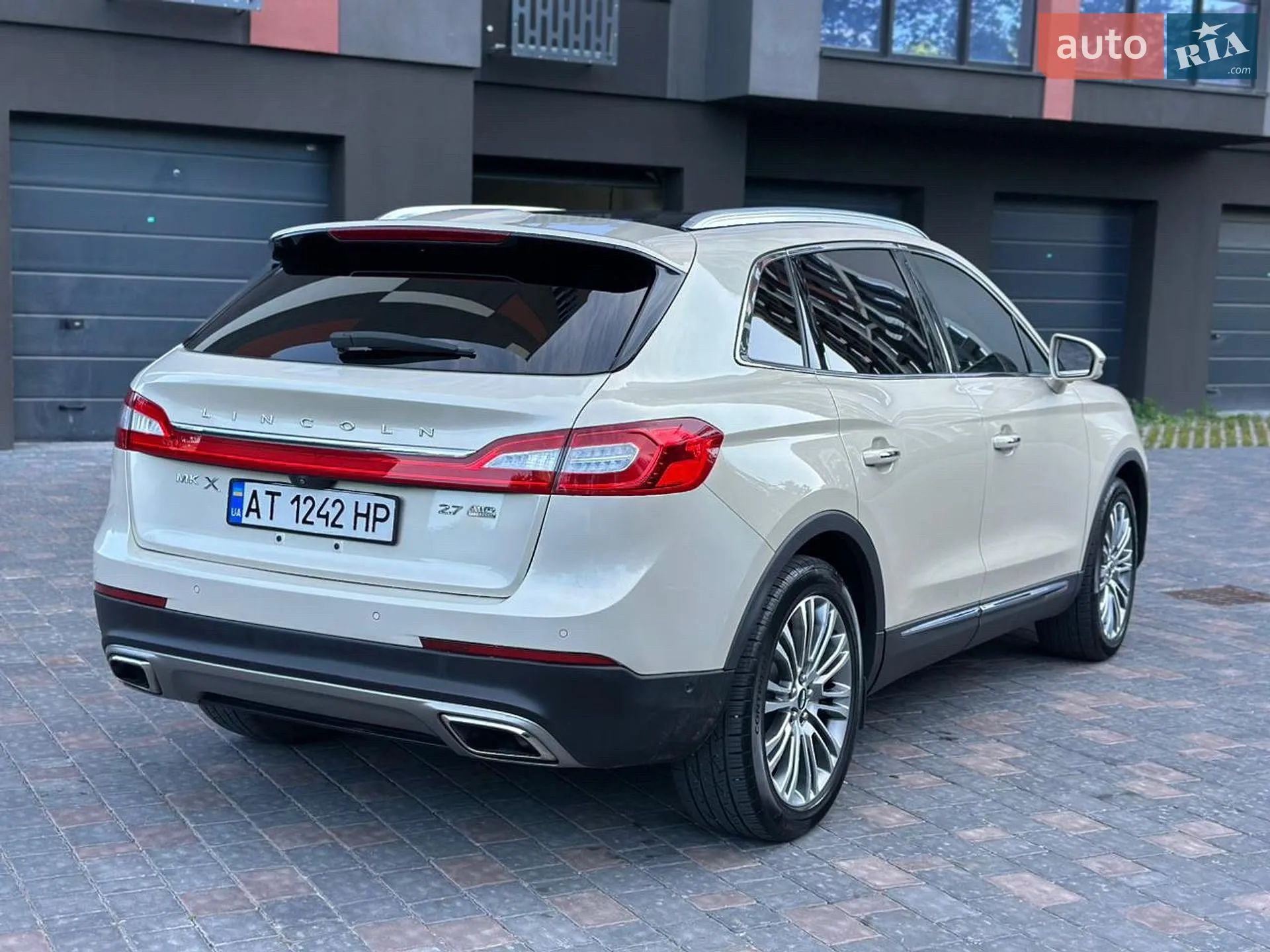 2016 Lincoln MKX - мініатюра 8