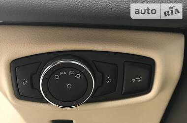 Седан Lincoln MKZ 2013 в 