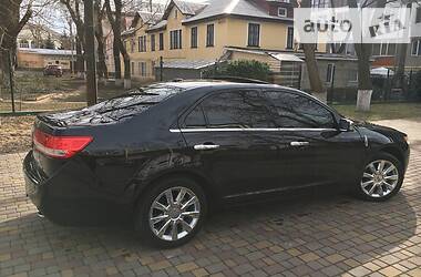 Седан Lincoln MKZ 2011 в 