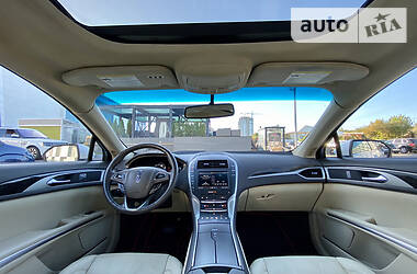 Седан Lincoln MKZ 2013 в 