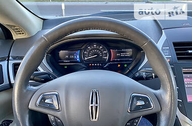 Седан Lincoln MKZ 2013 в 