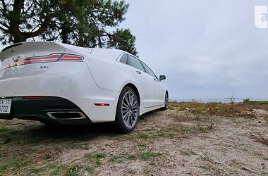 Lincoln MKZ 2015