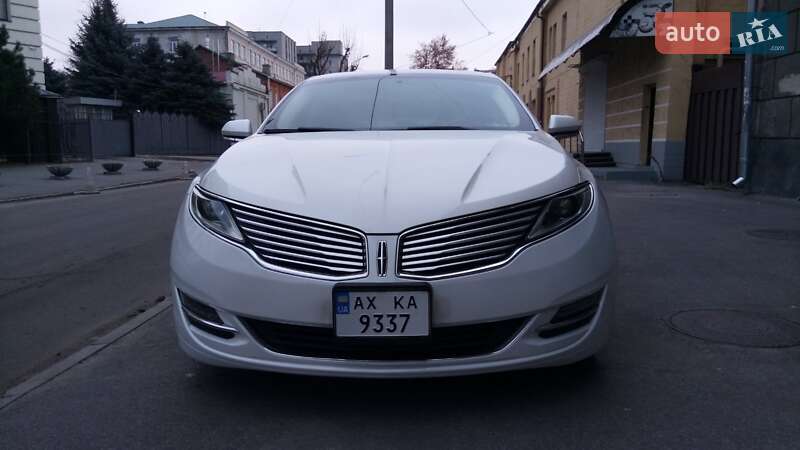 Lincoln MKZ 2013