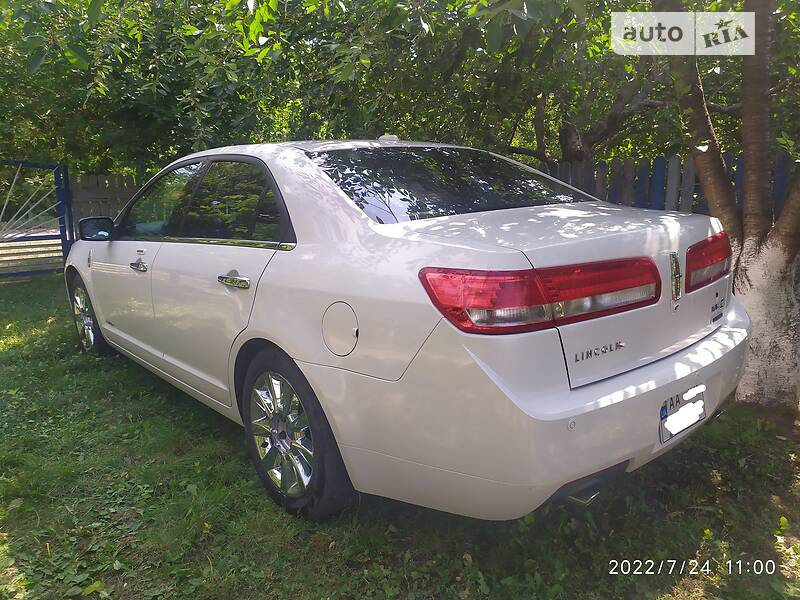 Седан Lincoln MKZ 2011 в Киеве