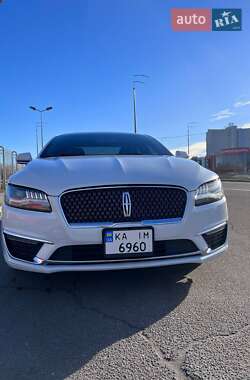 Седан Lincoln MKZ 2017 в 