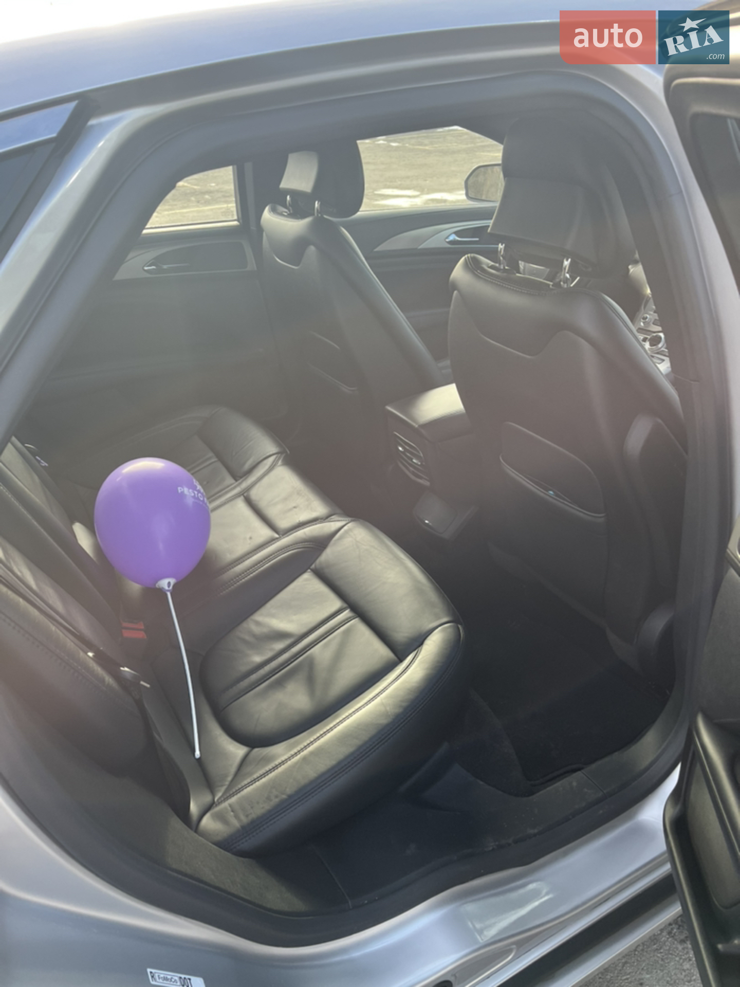 2016 Lincoln MKZ - мініатюра 3