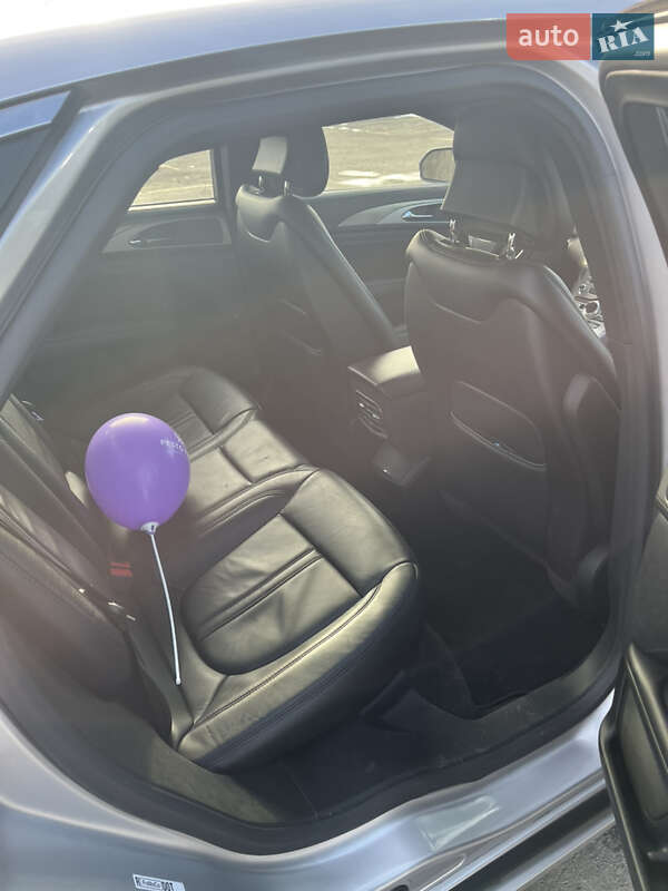 Седан Lincoln MKZ 2016 в Киеве