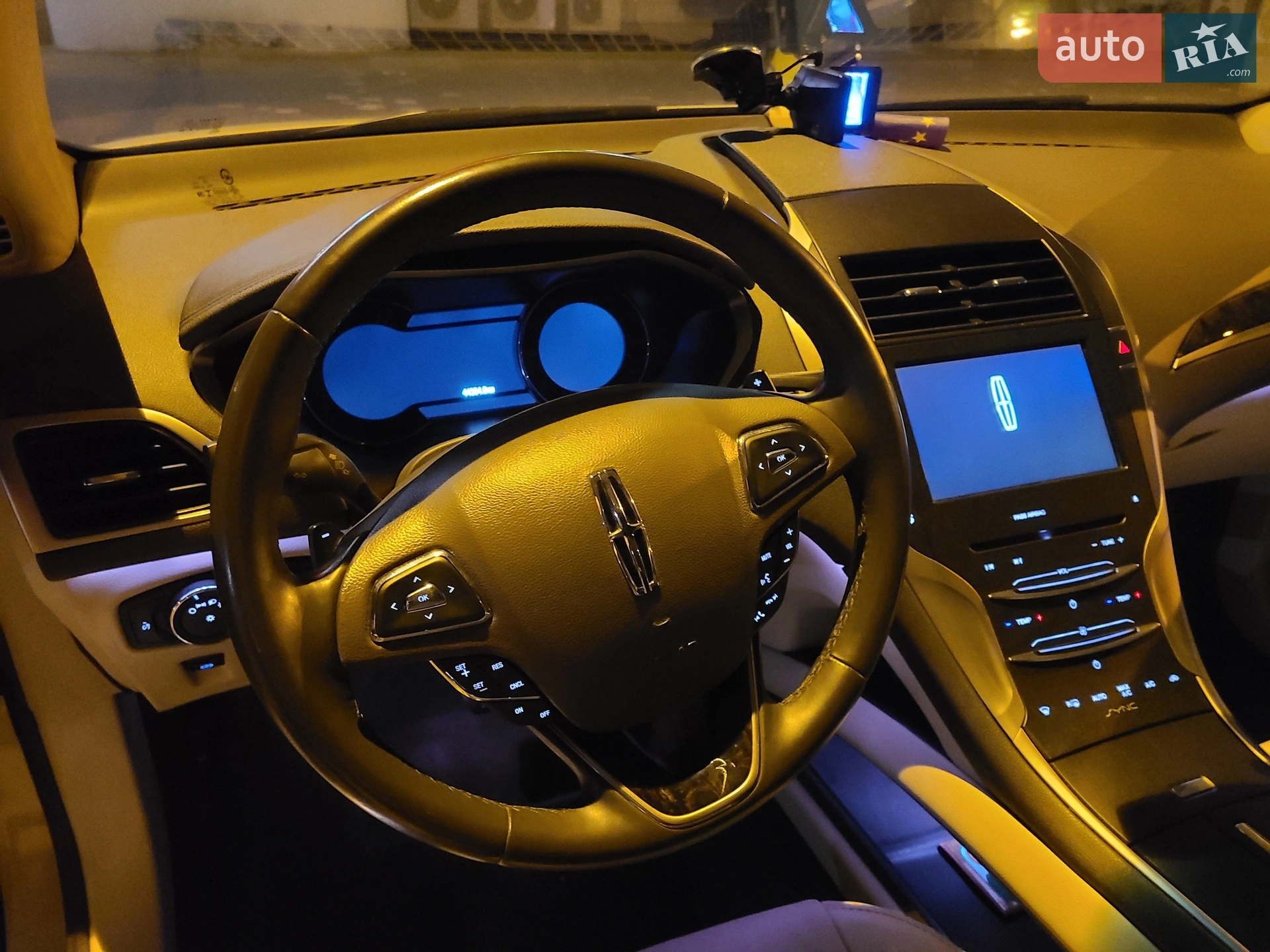 2015 Lincoln MKZ - мініатюра 23