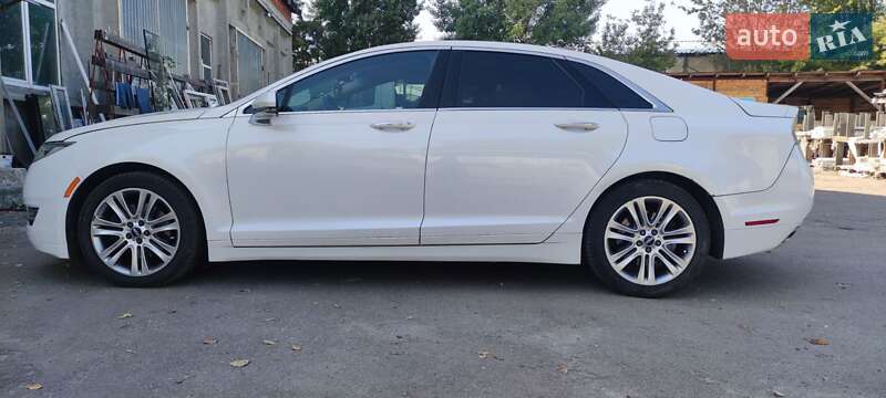 Lincoln MKZ 2015