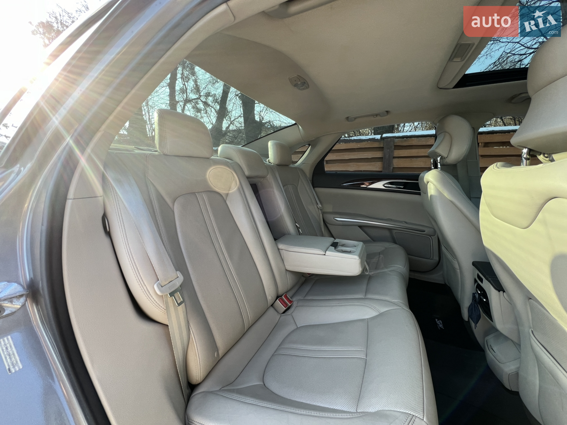 2016 Lincoln MKZ - мініатюра 25
