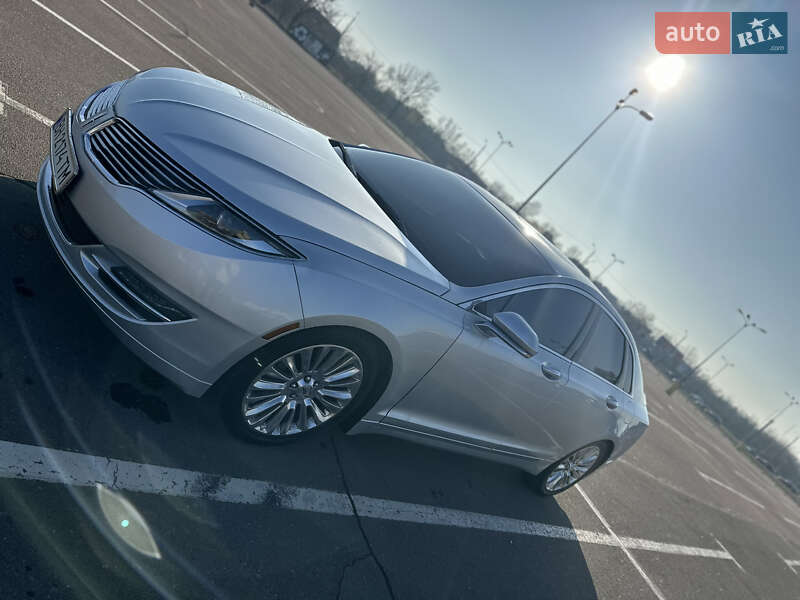 Lincoln MKZ 2014