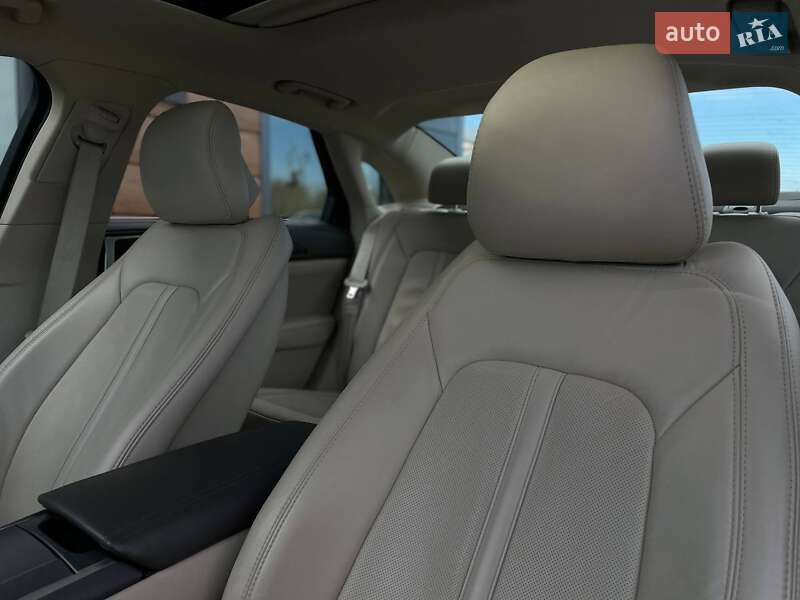 Седан Lincoln MKZ 2016 в Ровно