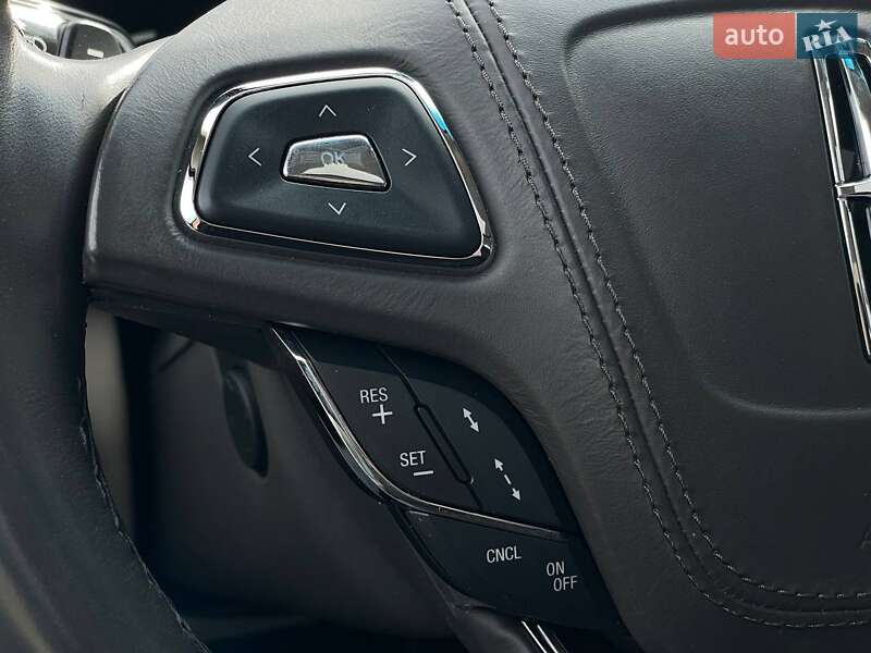 Седан Lincoln MKZ 2016 в Ровно