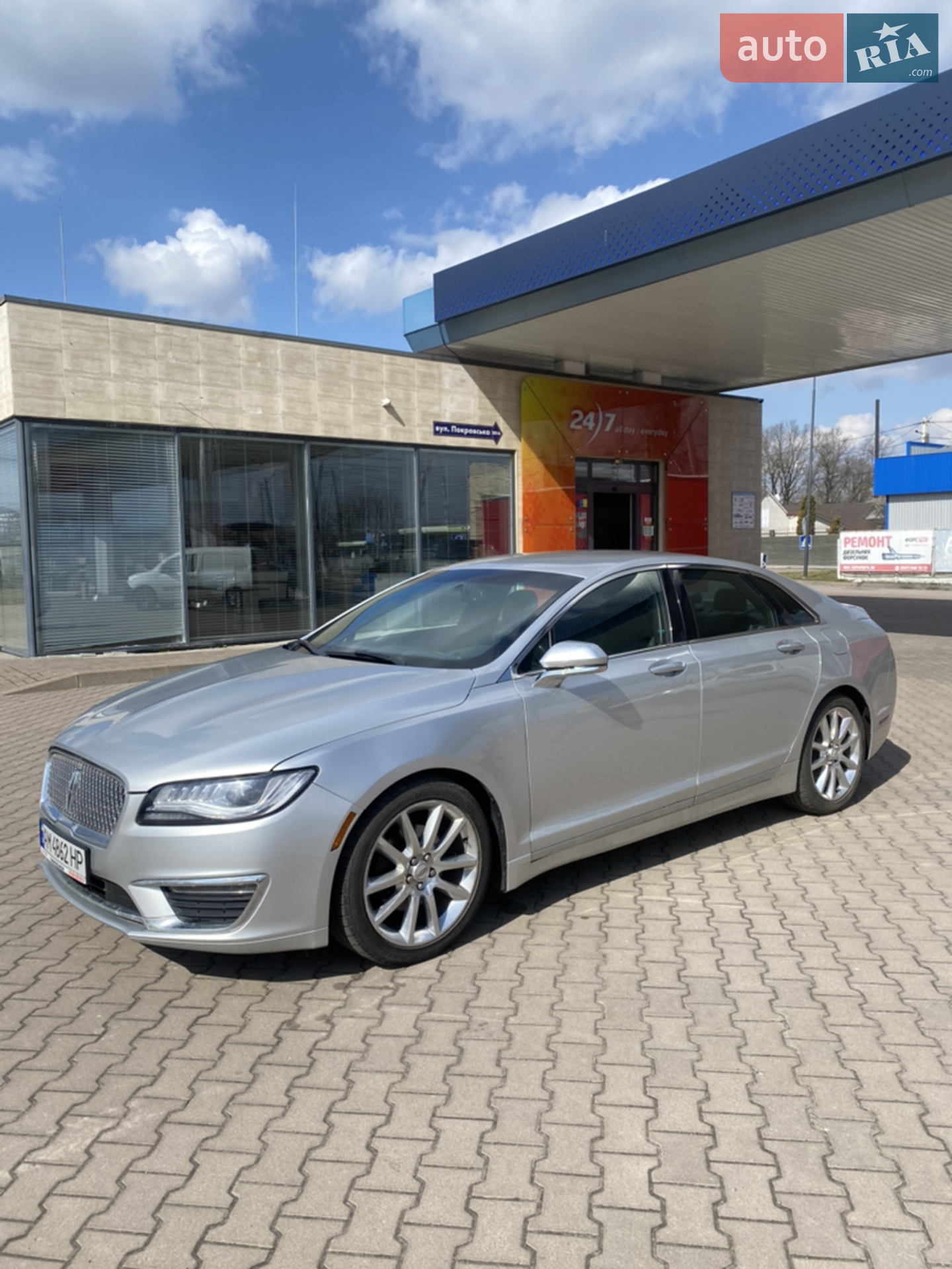 2017 Lincoln MKZ - мініатюра 2