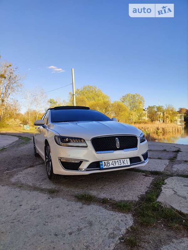 Седан Lincoln MKZ 2016 в Виннице
