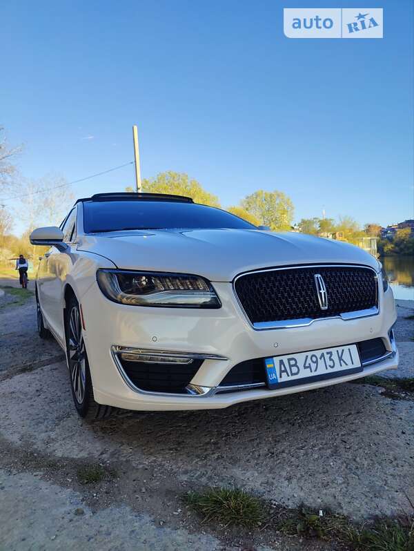 Седан Lincoln MKZ 2016 в Виннице