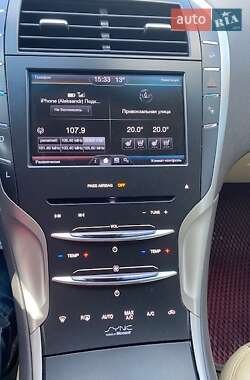 Седан Lincoln MKZ 2013 в 