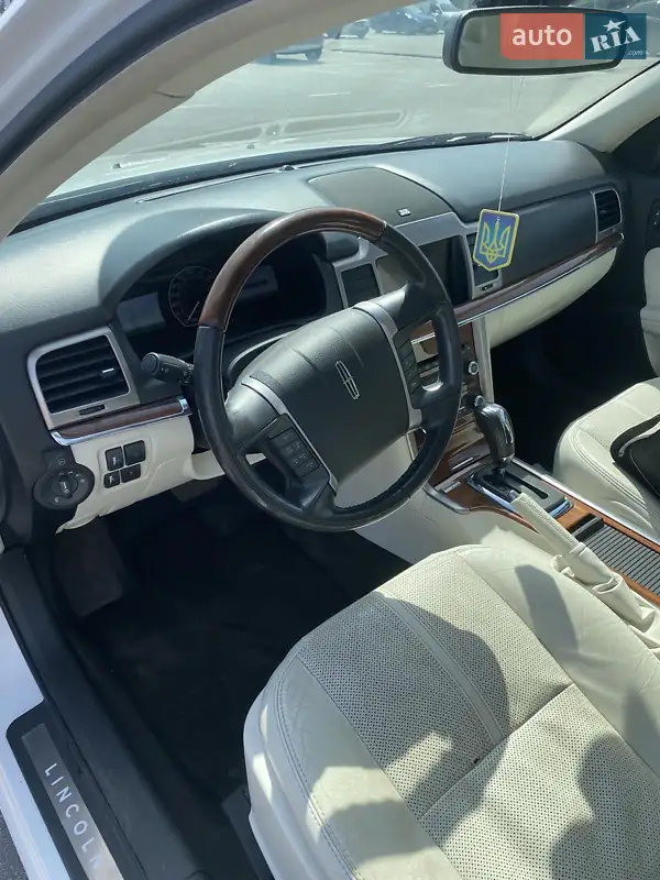 Lincoln MKZ