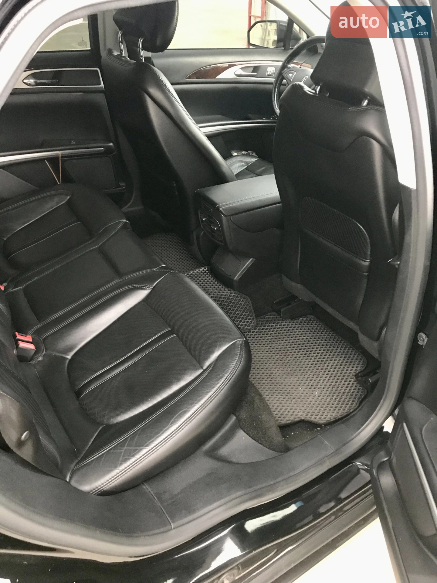 2016 Lincoln MKZ - мініатюра 12