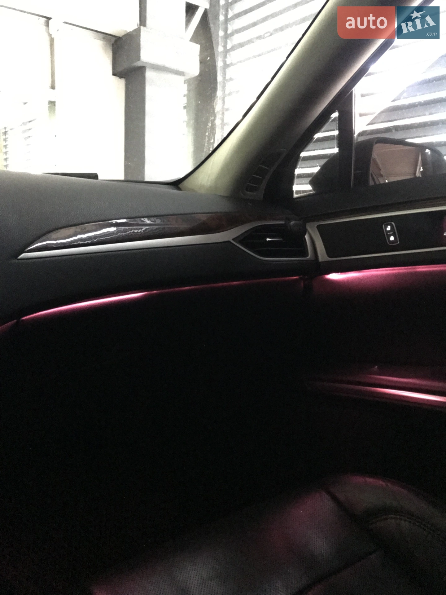 2016 Lincoln MKZ - мініатюра 21