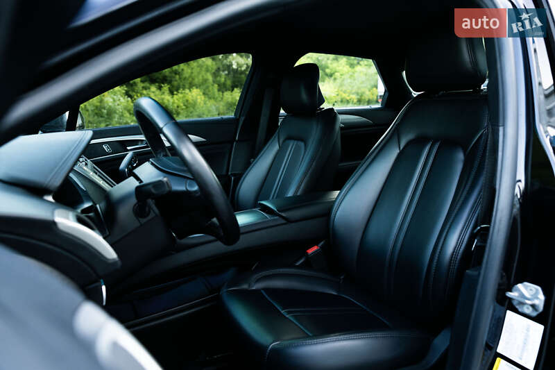 Седан Lincoln MKZ 2019 в Днепре