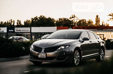 Lincoln MKZ 2015