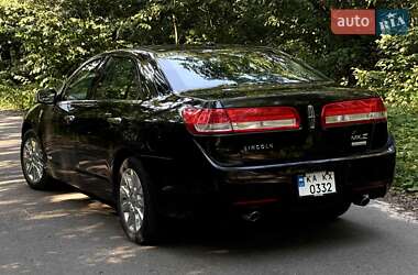 Седан Lincoln MKZ 2011 в 