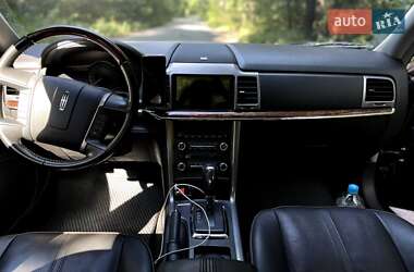 Седан Lincoln MKZ 2011 в 