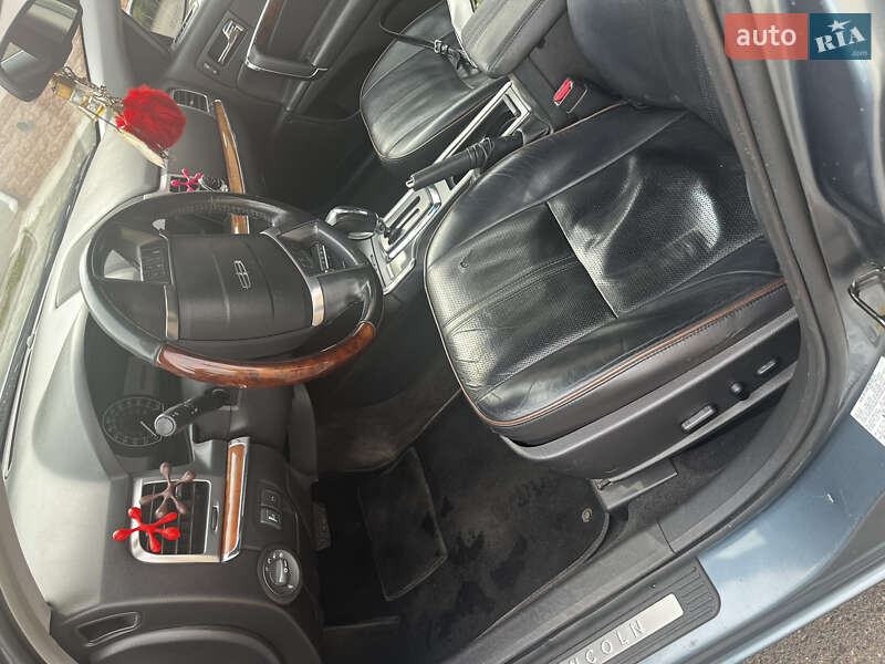 Седан Lincoln MKZ 2010 в Кривом Роге